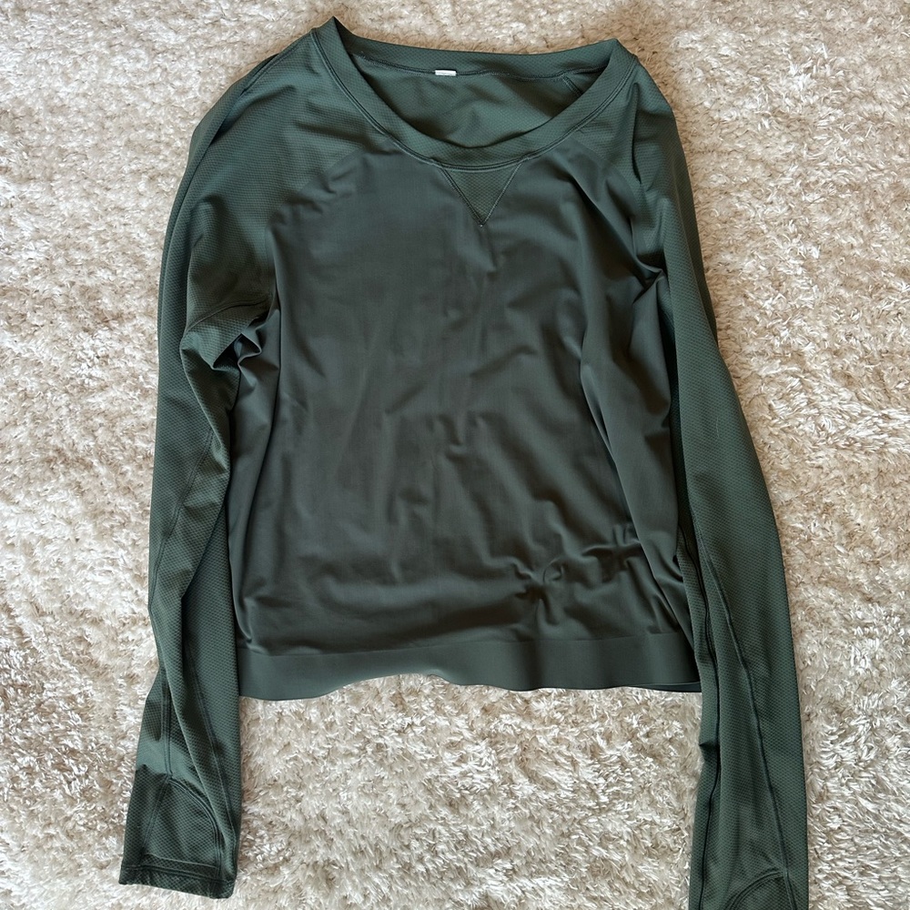 Green long sleeve cropped lululemon top